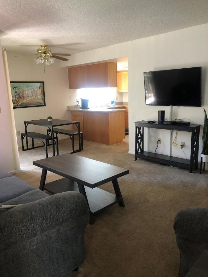Whispering Meadows Apartments Μπέικερσφιλντ Εξωτερικό φωτογραφία