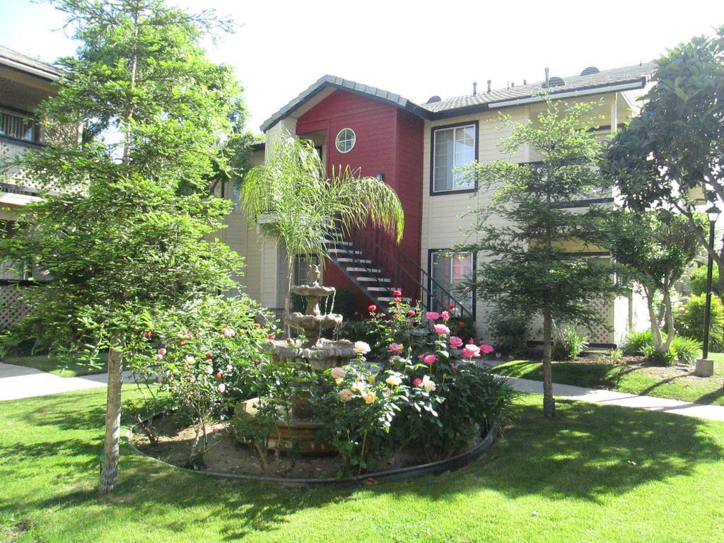 Whispering Meadows Apartments Μπέικερσφιλντ Εξωτερικό φωτογραφία