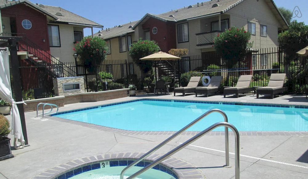 Whispering Meadows Apartments Μπέικερσφιλντ Εξωτερικό φωτογραφία